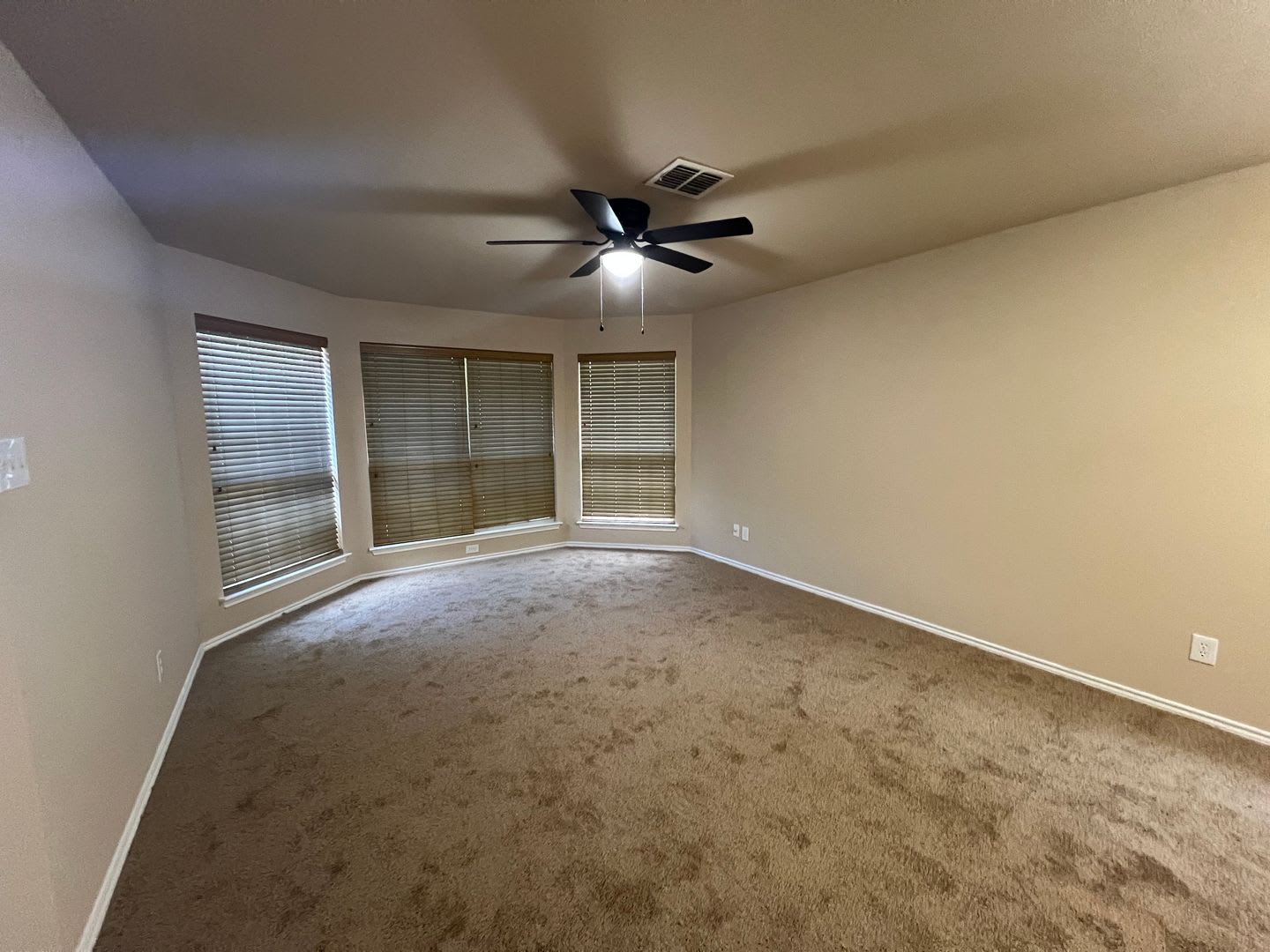 8952 Scarlet Creek, Universal City, TX. 78148 – photo 3