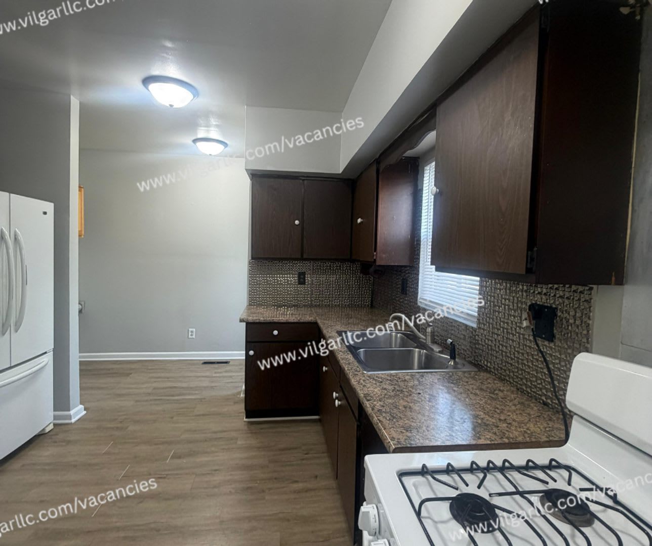 For Rent – photo 5