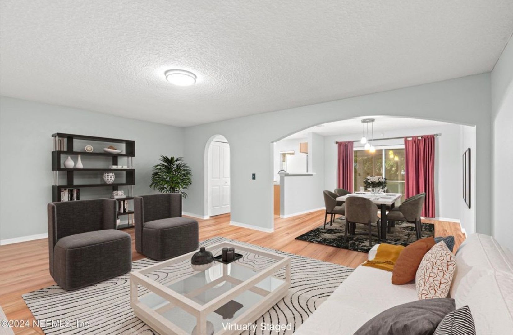 Charming 3BR Townhome in Jacksonville – photo 2