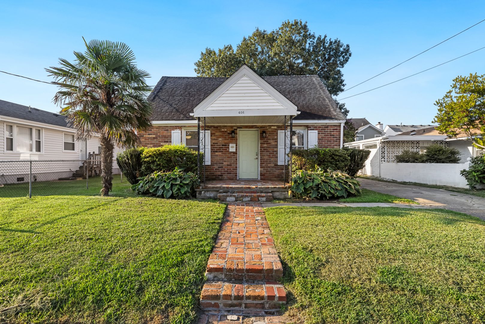 Beautiful Beach Home Located In The Highly Desirable Shadowlawn Area Just Blocks From The Oceanfront – photo 3