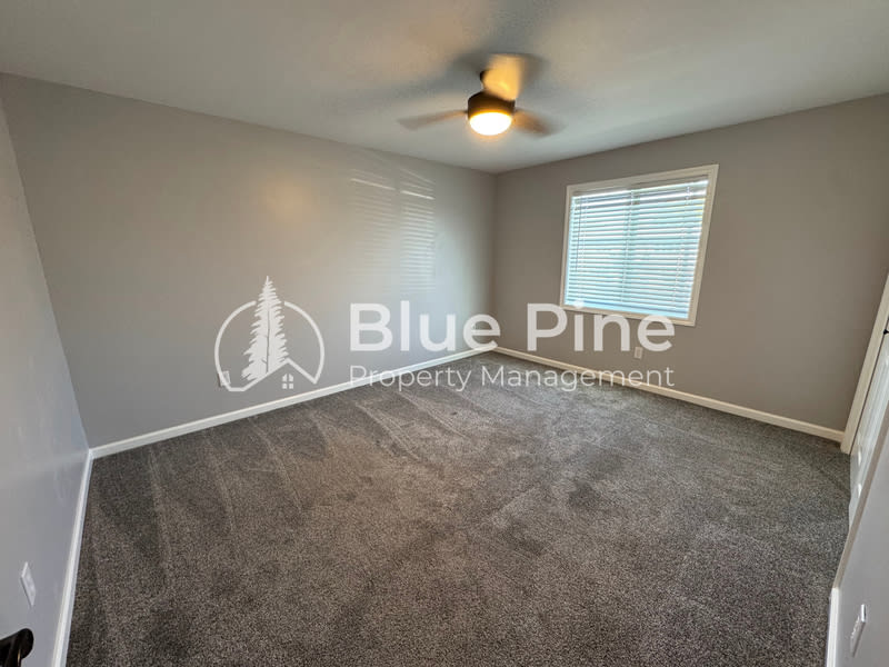 2348 Stace Street – photo 5