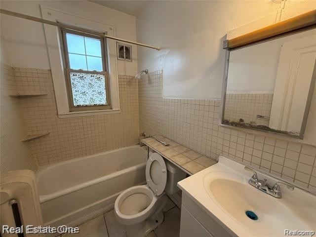 4700 CURTIS Street – photo 3