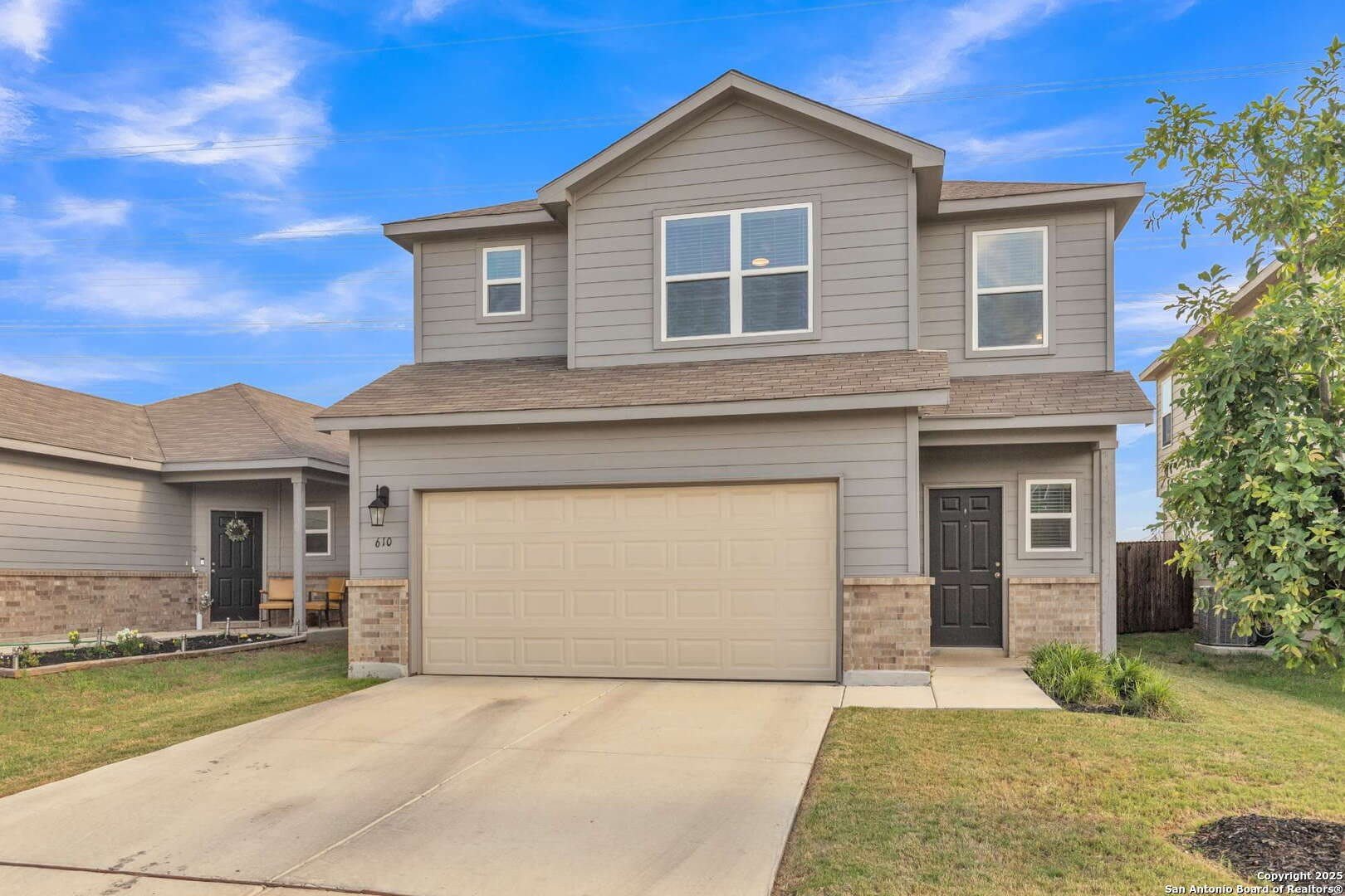 610 Pleasanton Way – photo 3