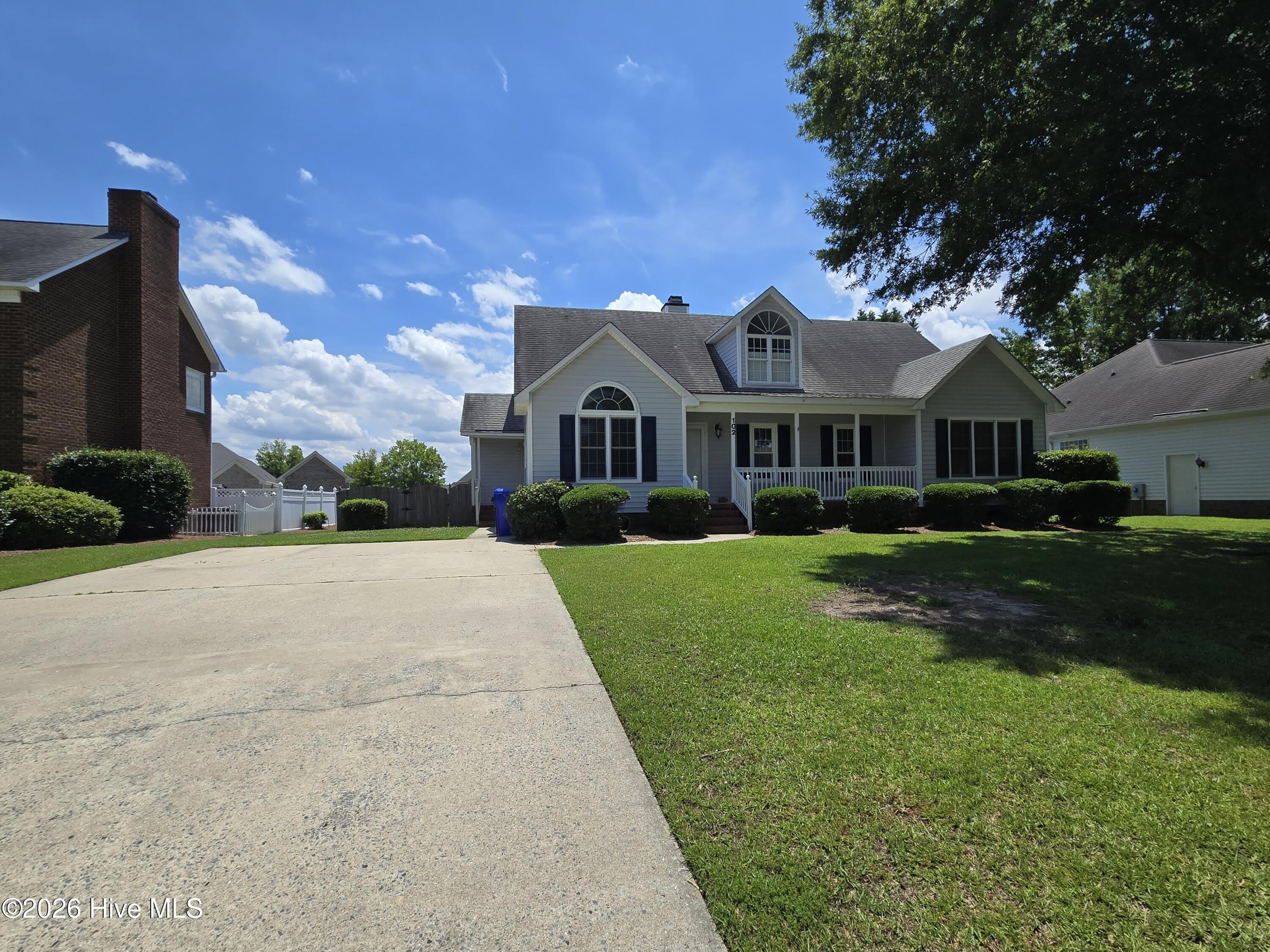 102 White Oak Drive – photo 2
