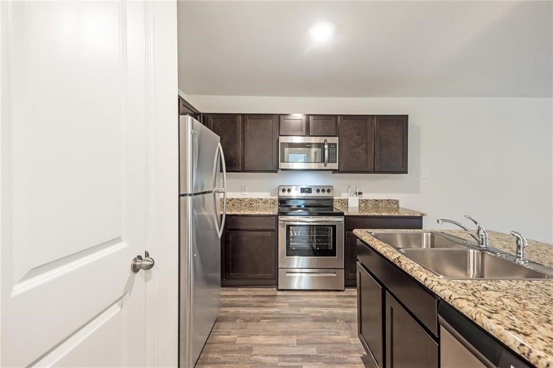 1005 Dawson Street – photo 2
