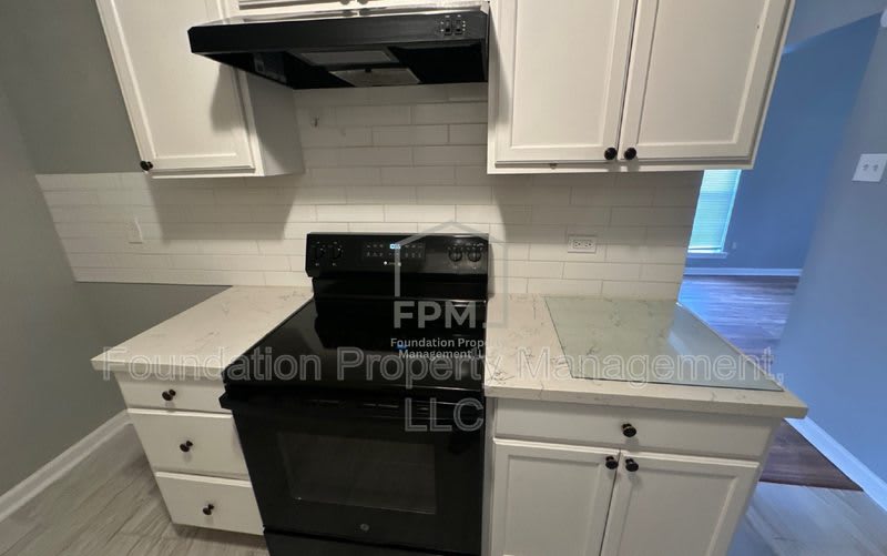 687 Creekstone Circle – photo 4