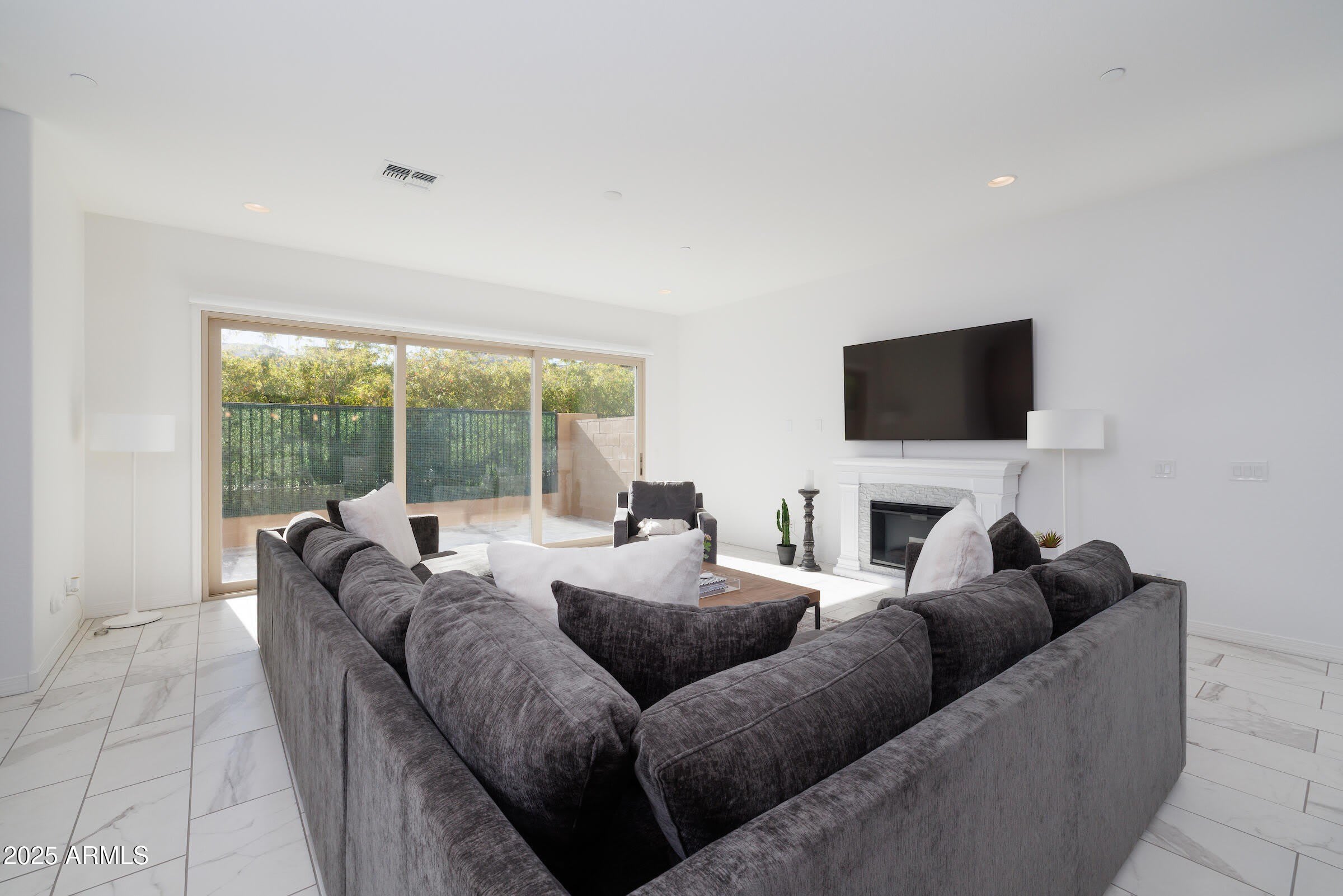 7349 E VISTA BONITA Drive – photo 2