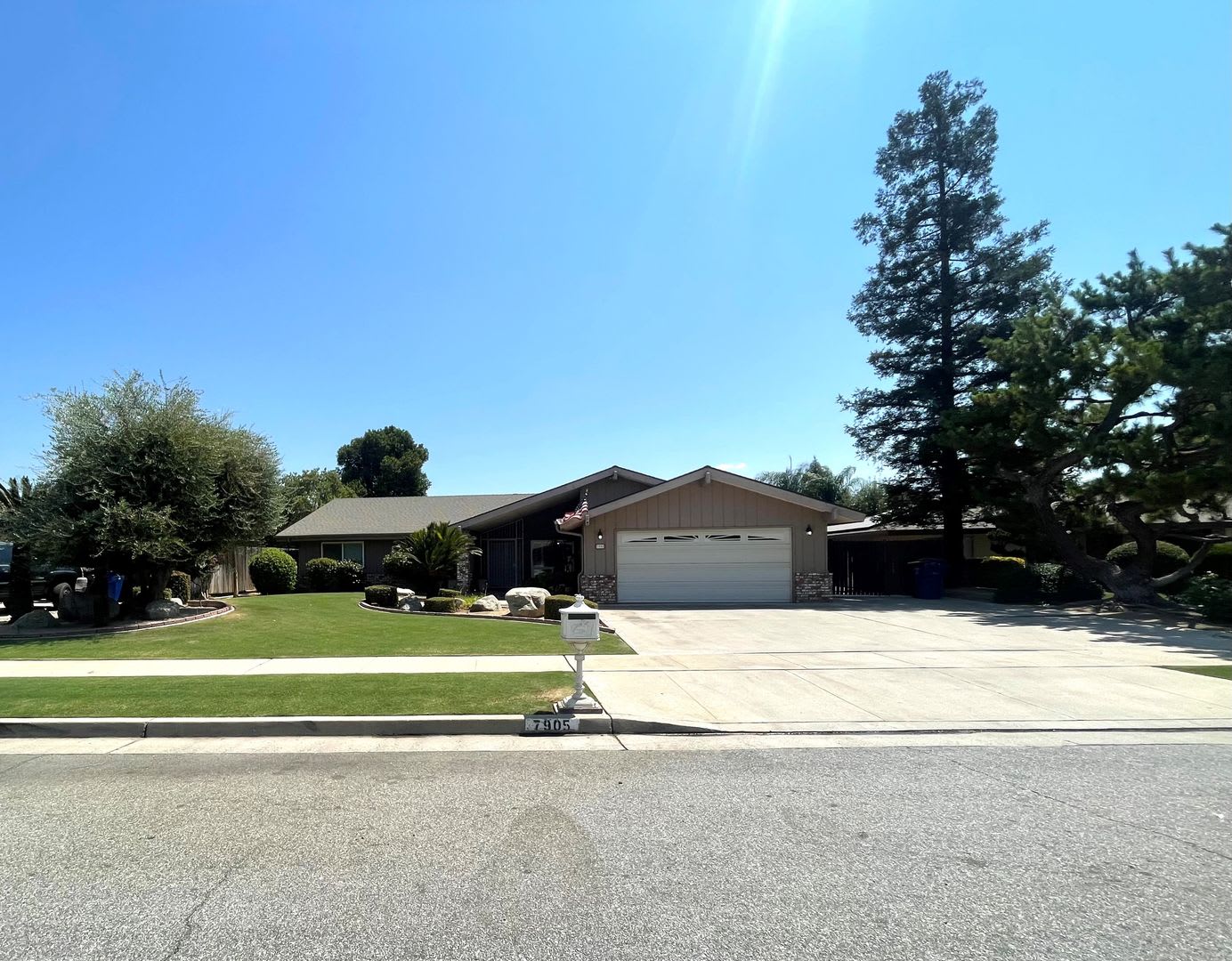 7905 Pembroke Avenue – photo 1