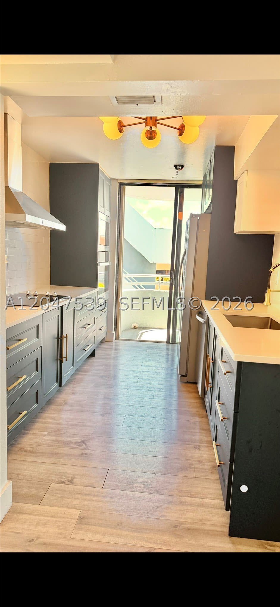 8201 Byron Ave – photo 5
