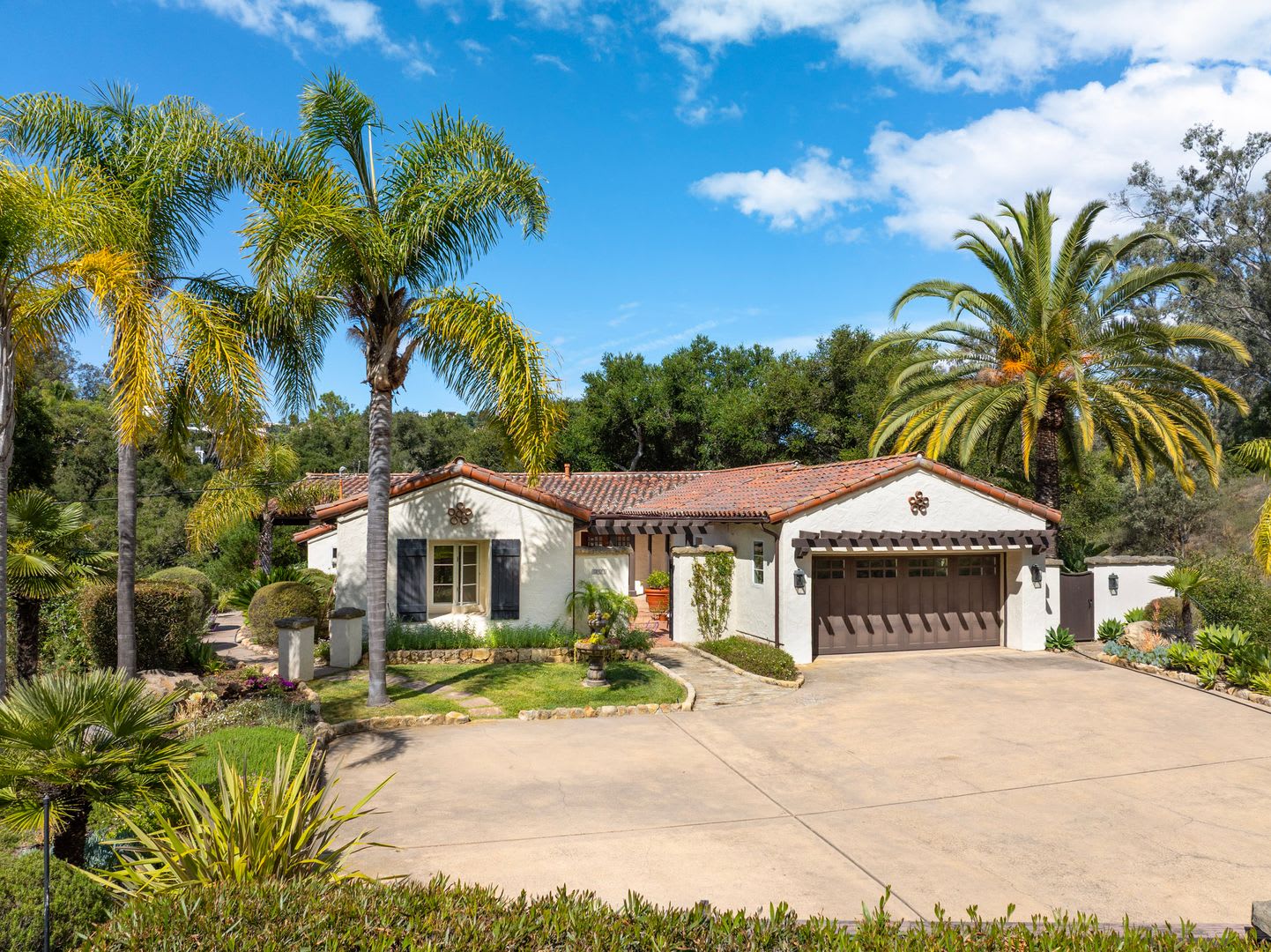Experience the beauty and tranquility of Montecito living at “Casa Bella Monte! – photo 2
