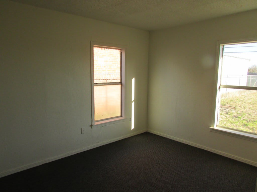 1206 E 36th St – photo 5