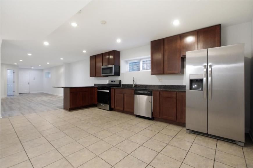 3528 W Shakespeare Ave – photo 2