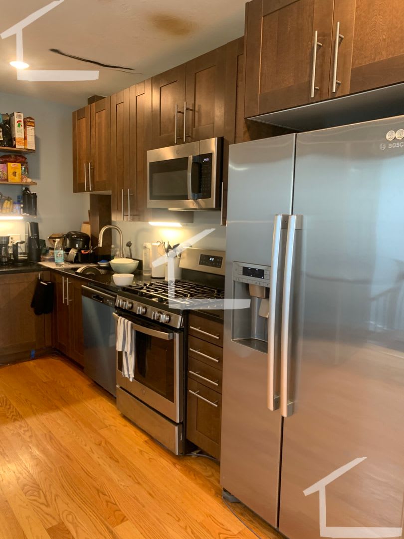 Newly Renovated 5 bed unit next to the Green Line in Allston. – photo 1
