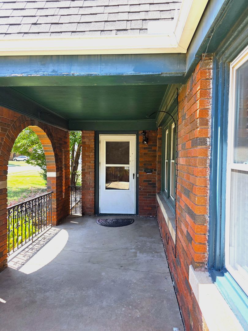 3 Bed, 1 Bath Home in NW OKC Close to Plaza District – photo 2