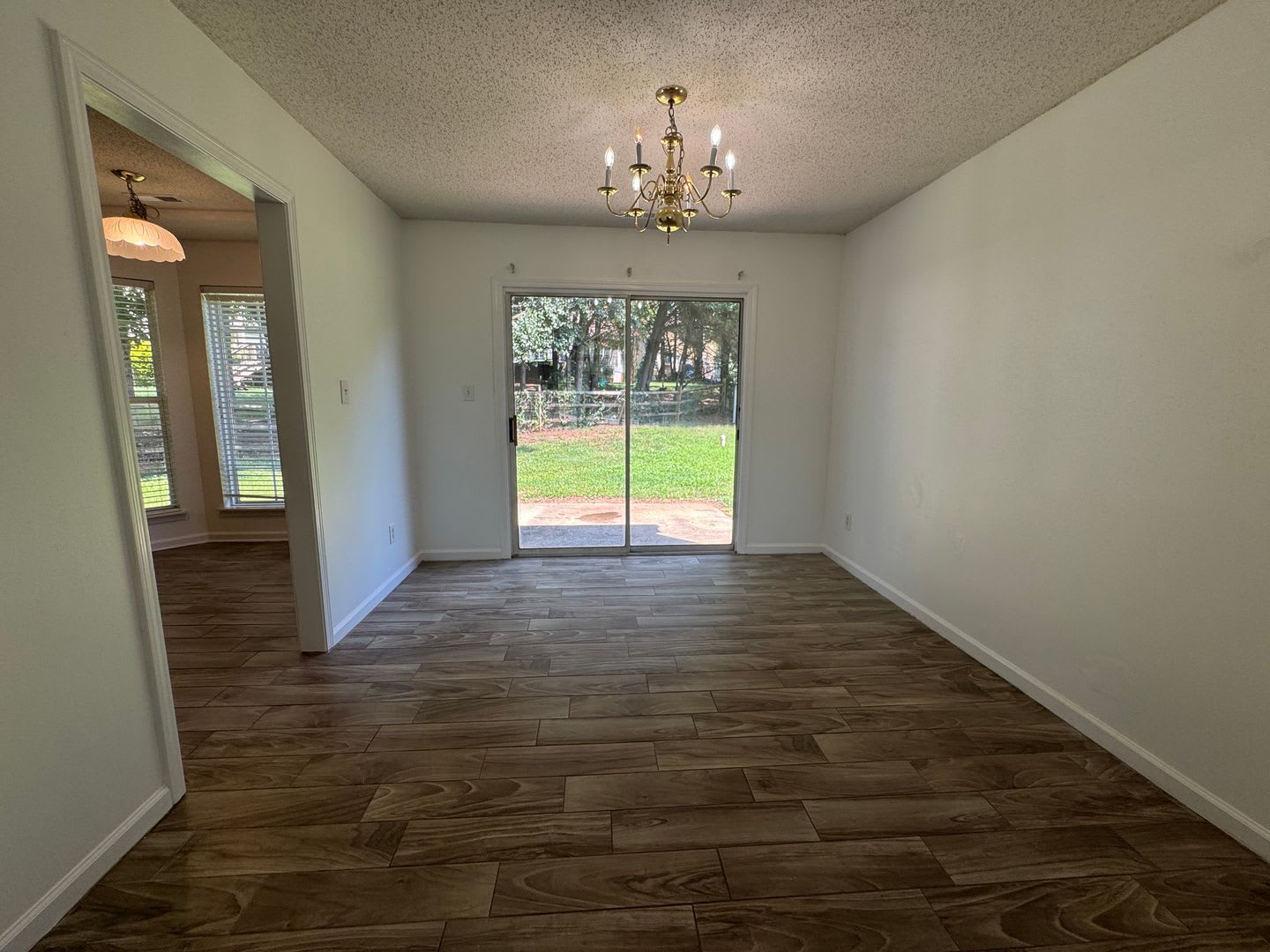 MOVE-IN READY! – photo 3