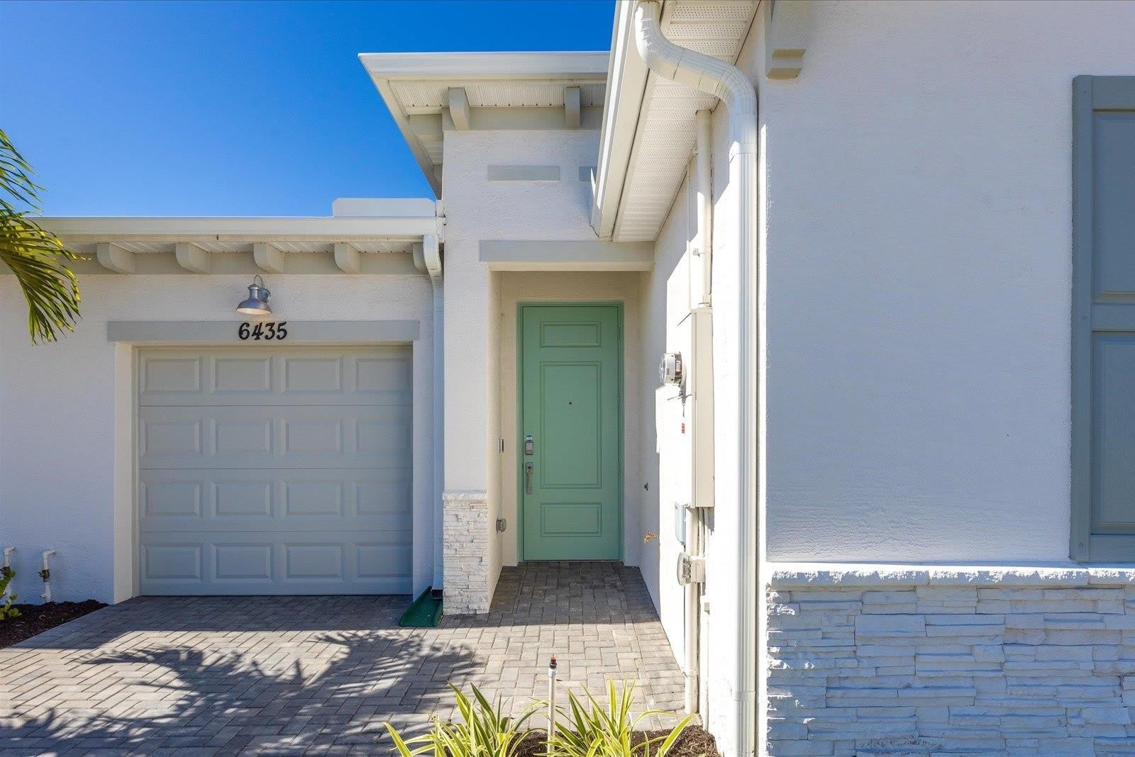 6435 Seabright Terrace – photo 3