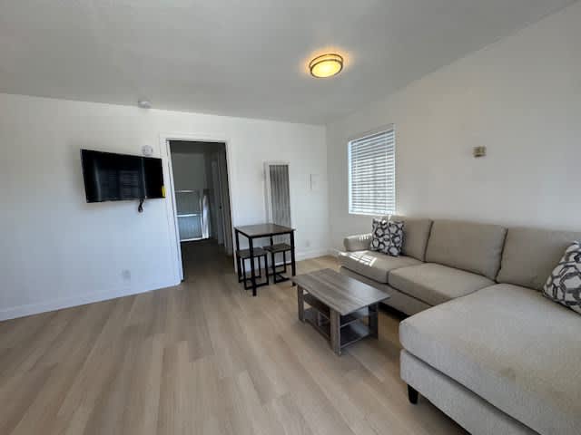 10518 1/2 Lou Dillan Ave. – photo 4
