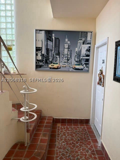 8215 Abbott Ave – photo 4