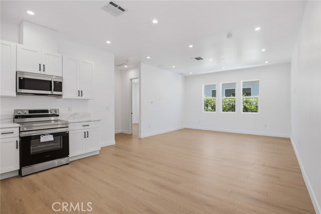 7645 Melvin Avenue – photo 2