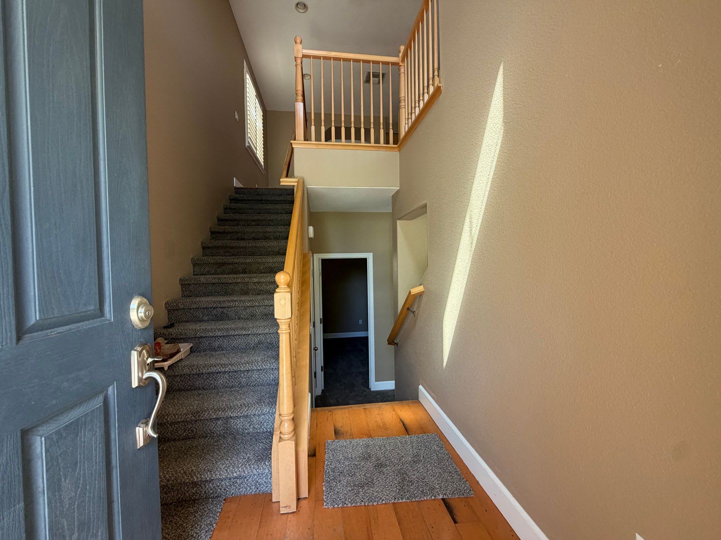 3 story newer home in great commute location – photo 5