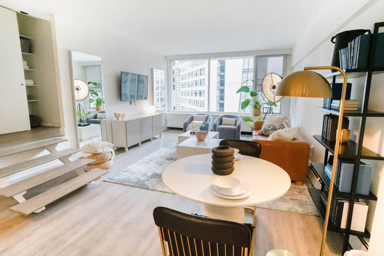 21 East Chestnut – photo 3