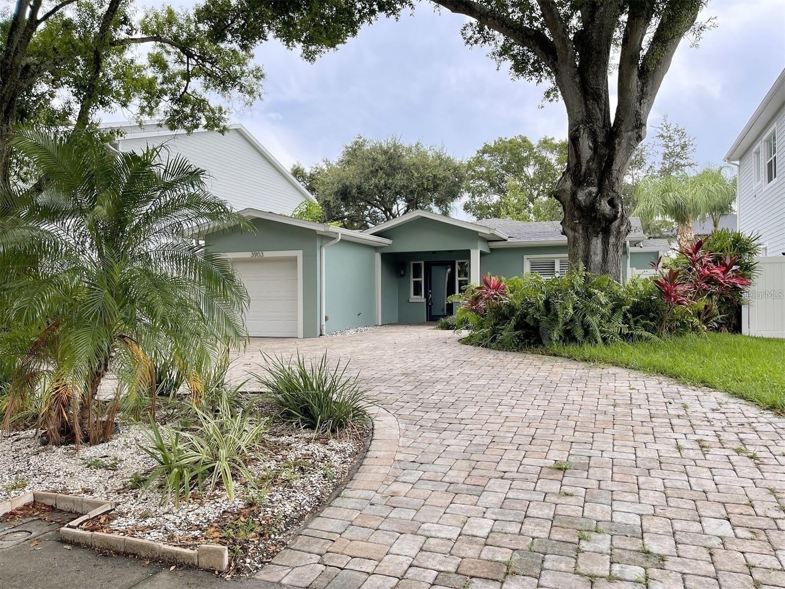 3903 W Corona Street – photo 2