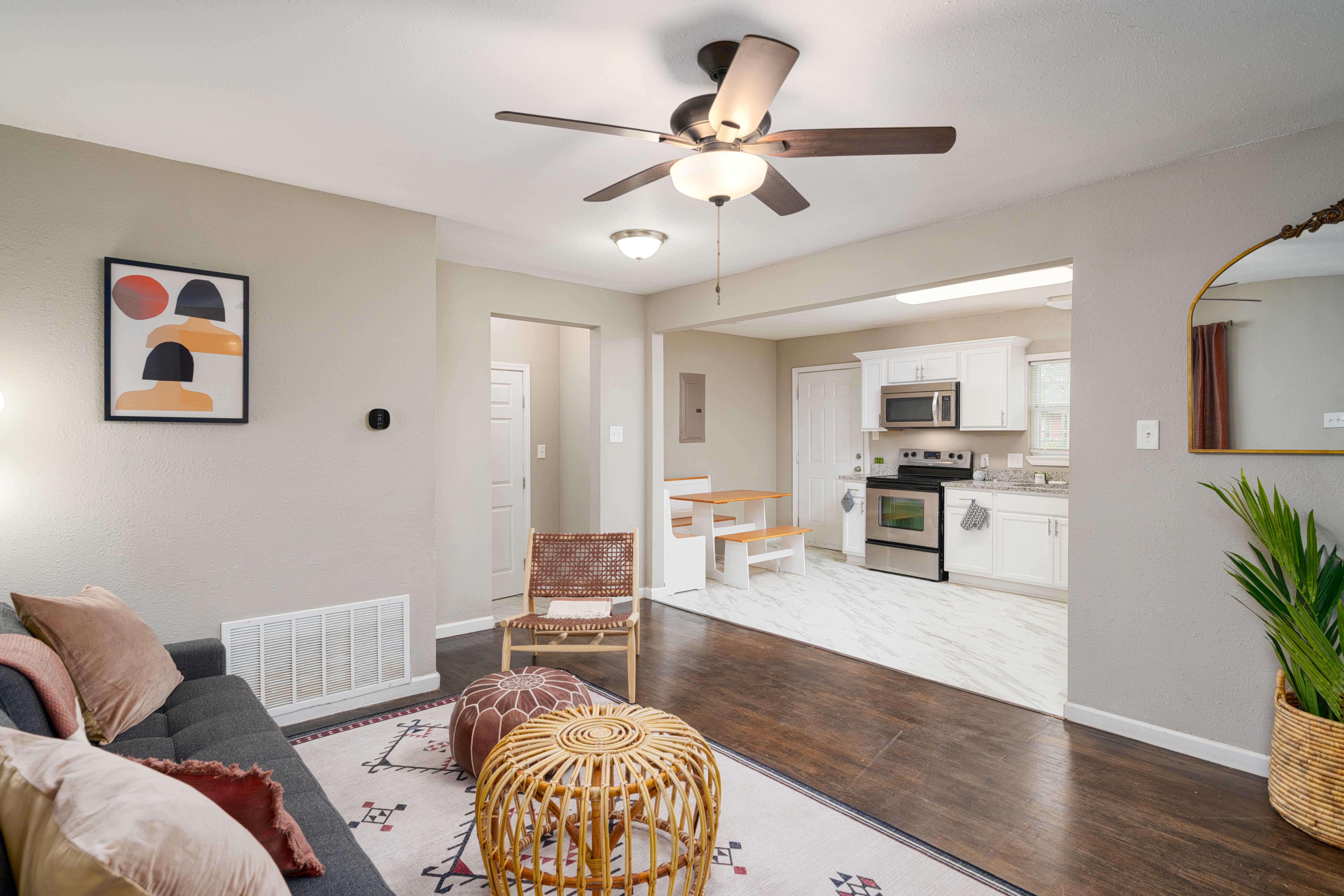 305 Laurelwood Drive – photo 3
