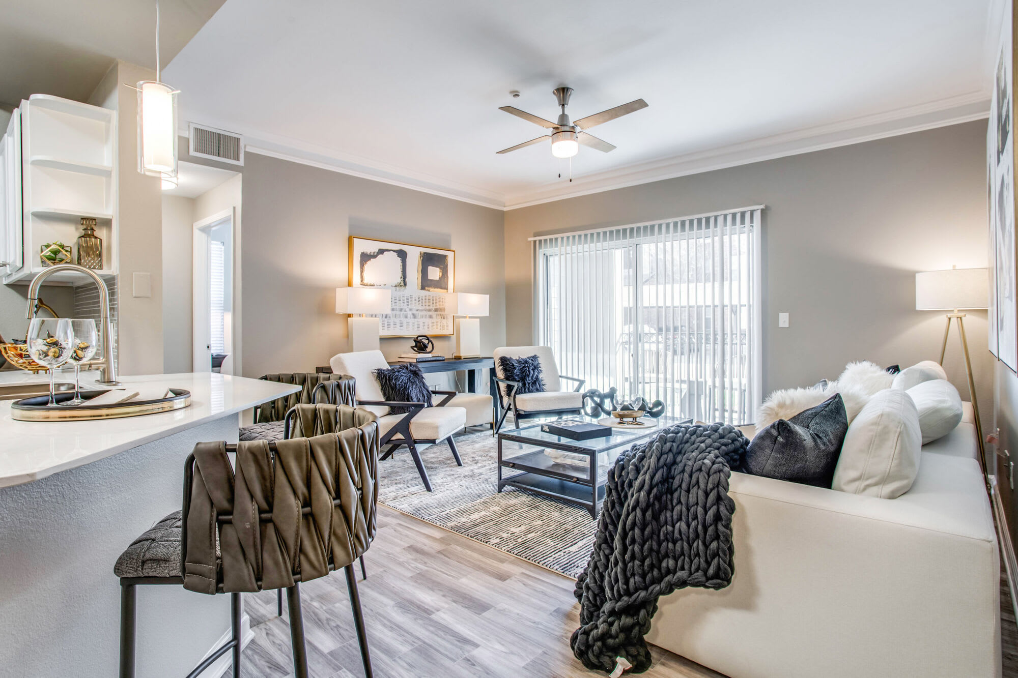 Vista 121 Apartment Homes – photo 1