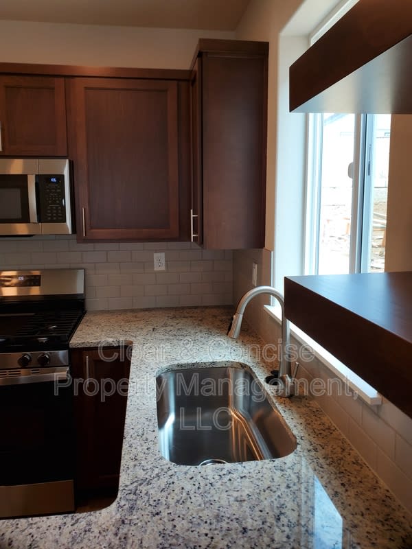 5230 Holly Street – photo 2