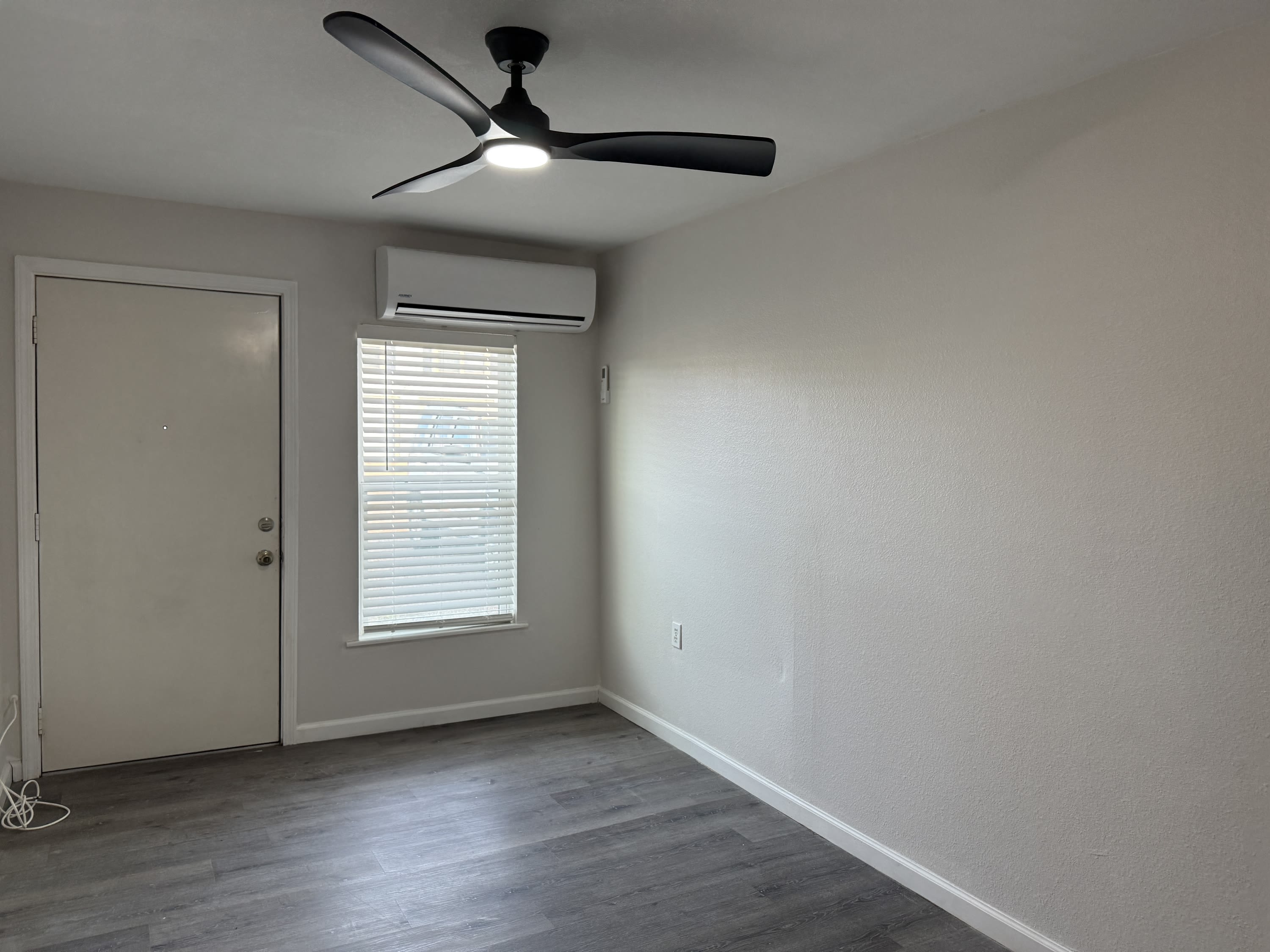 502 Houston Street – photo 5
