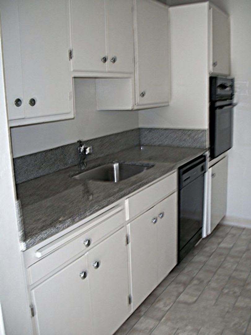 This large 3 bedroom 2 bath apartment is in the heart of Gourmet Ghetto~ SECURITY DEPOSIT REDUCED.. – photo 5