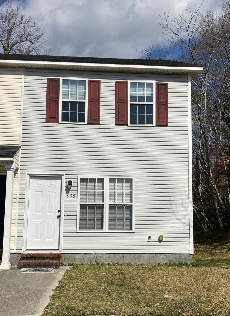 Updated 2 bedroom Townhome for Rent – photo 1