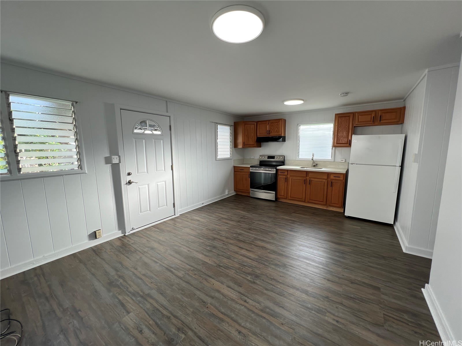 3046 Harding Avenue – photo 3