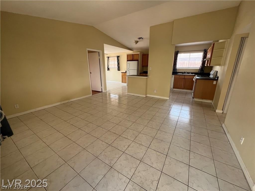 6430 Alomar Avenue – photo 3