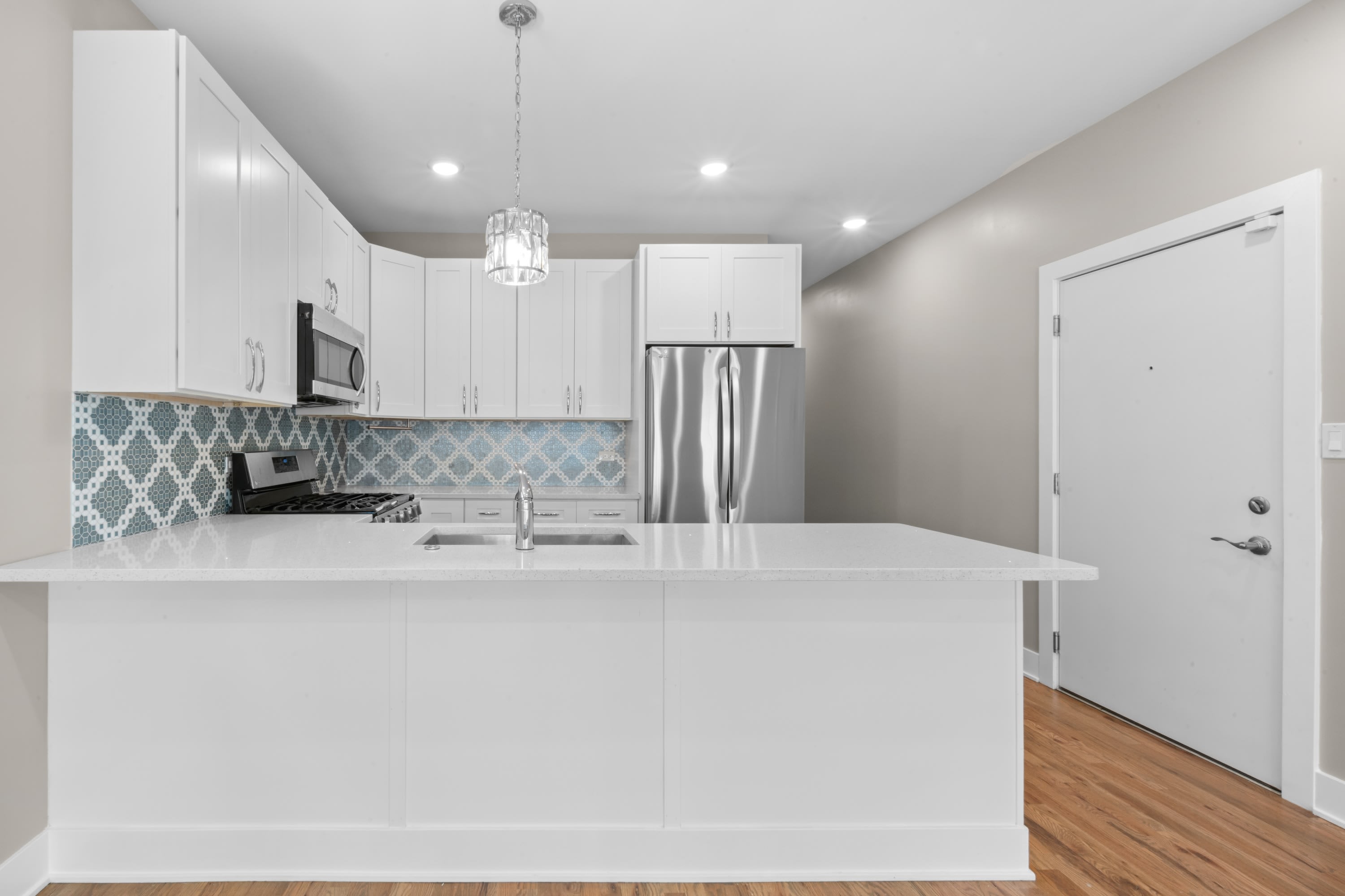 643 East 50th Street – photo 2