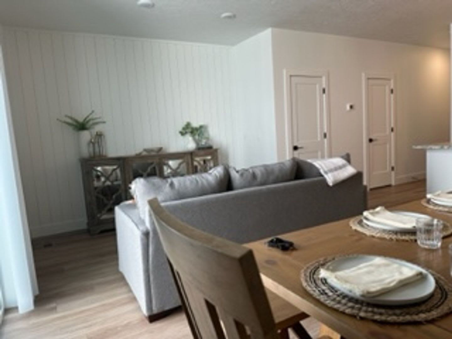 Row Home with 1 car garage 2 bed, 2.5 bath – photo 2