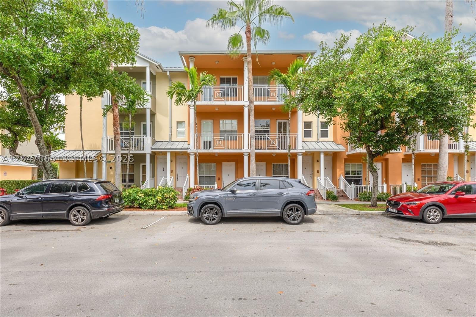 365 SW 13th Ter – photo 2
