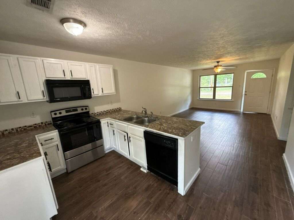120 Suda St – photo 5