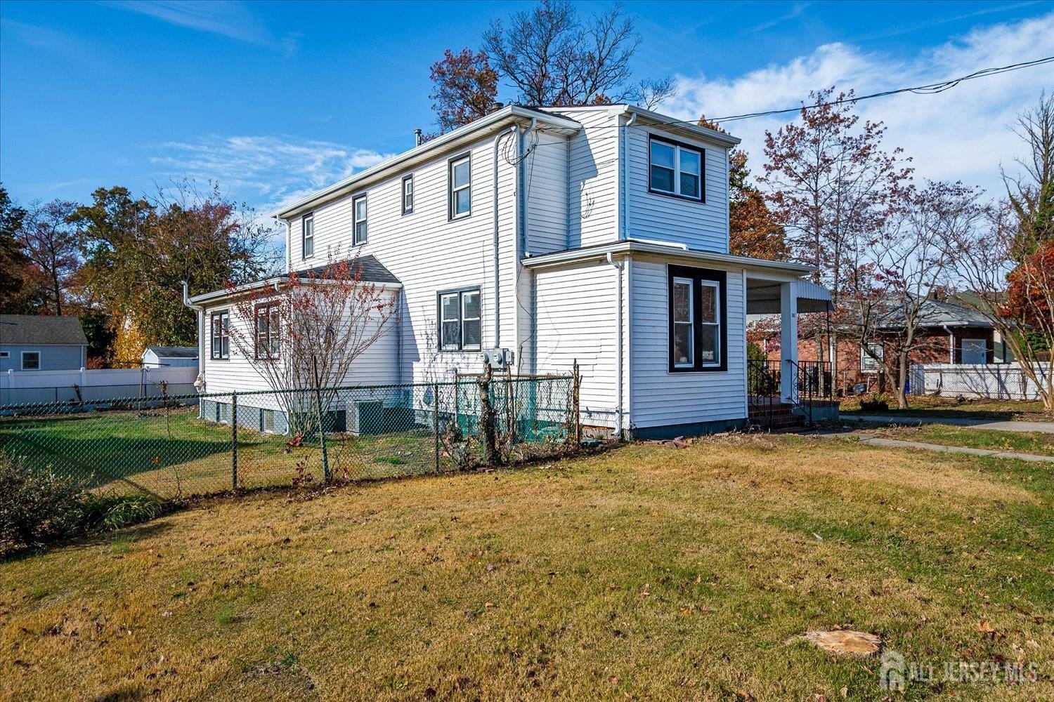 385 Pierson Avenue – photo 2