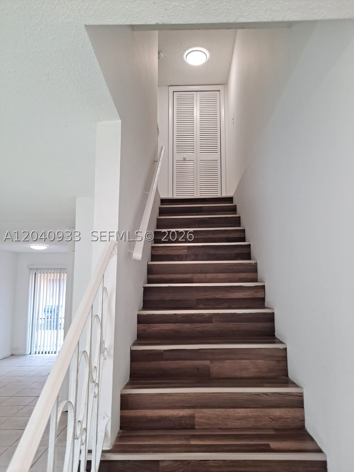 2560 NW 52nd Ave – photo 4