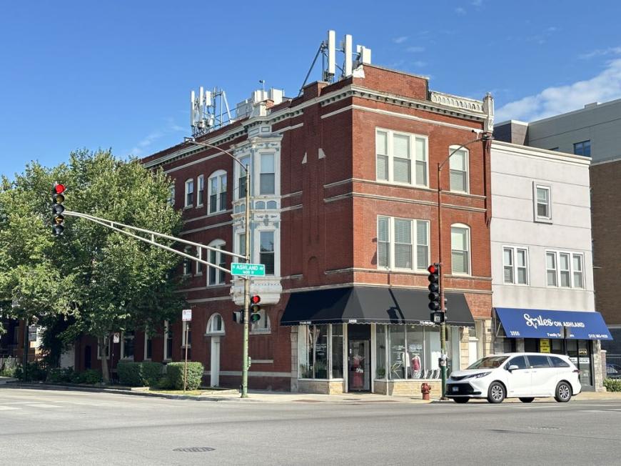 3559 Ashland – photo 1