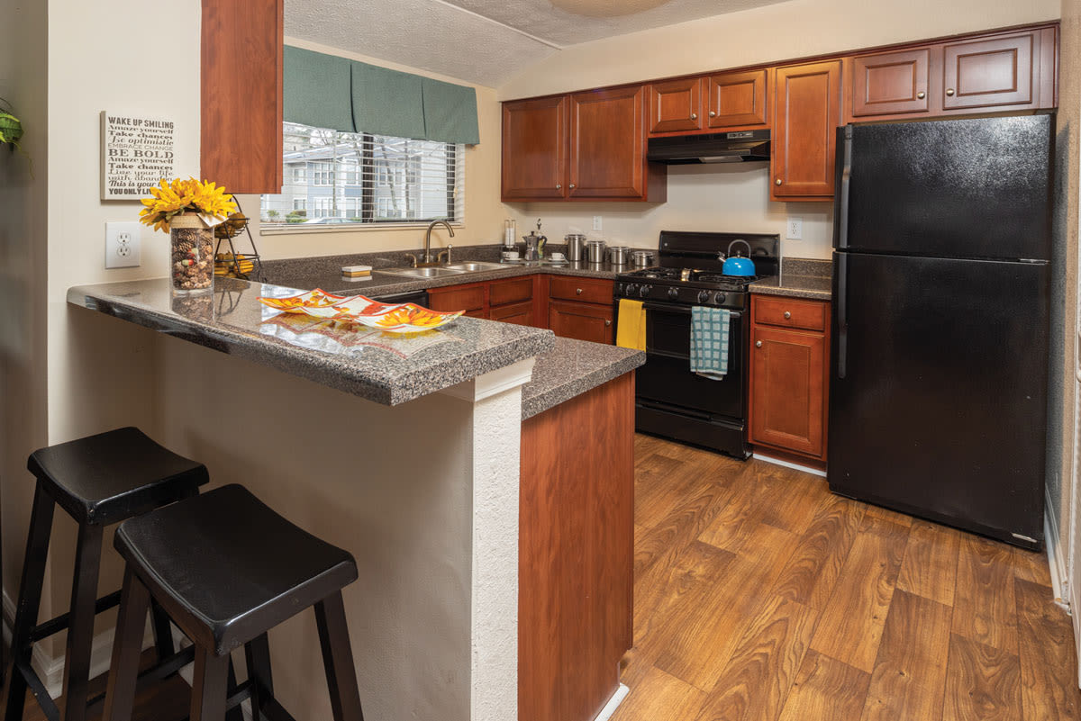 Chatsworth Apartments – photo 2