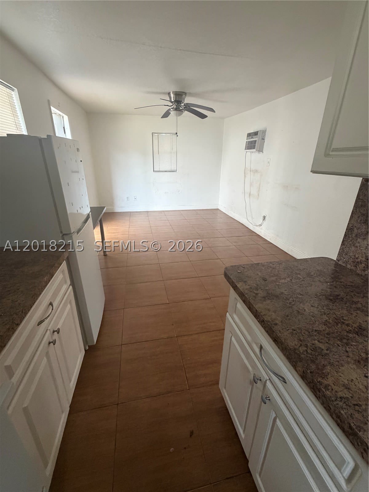 410 N 58th Ave – photo 3