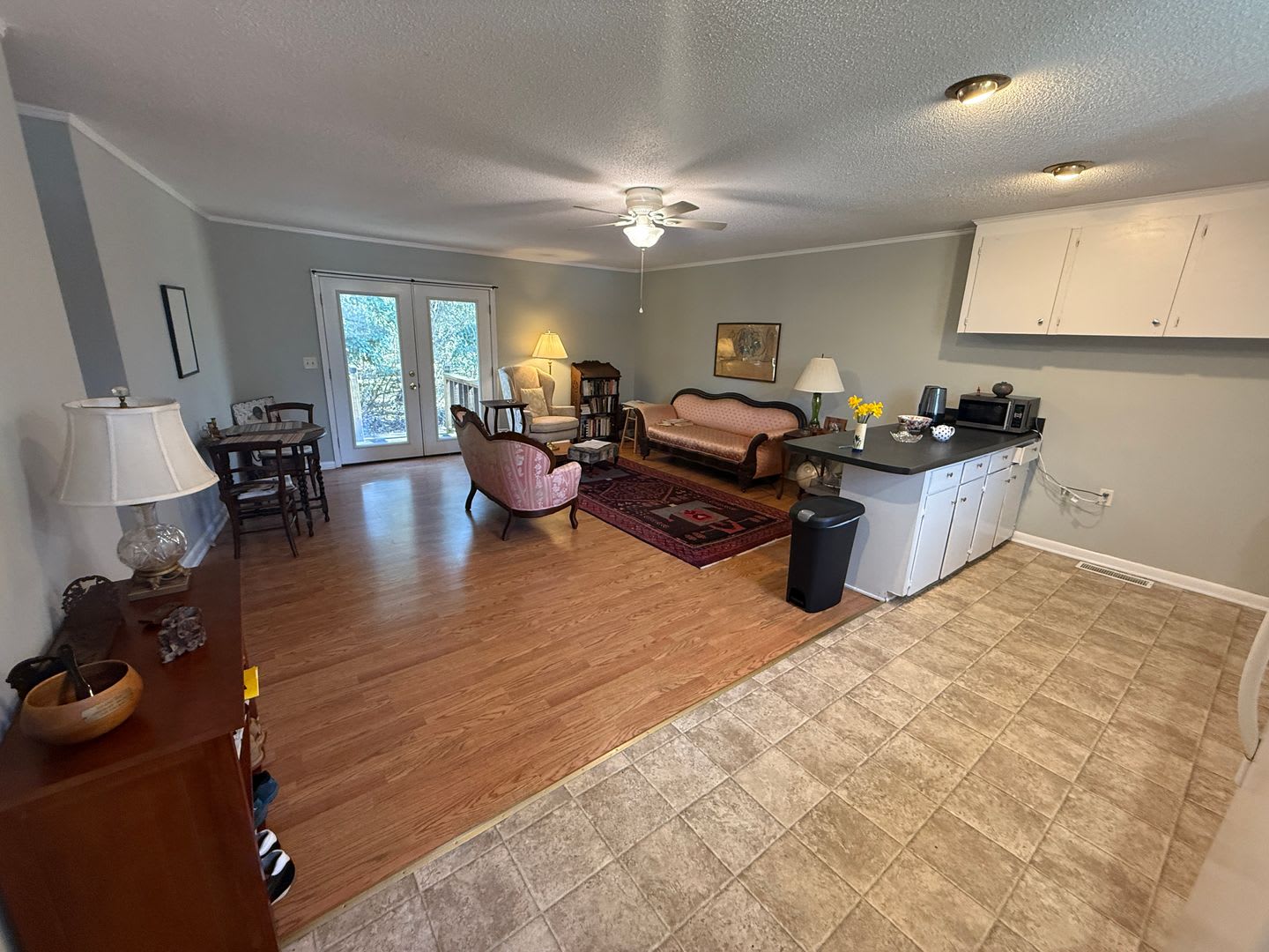 Lease Assignment Please Inquire! Cozy Normaltown Two Bedroom Home – photo 5