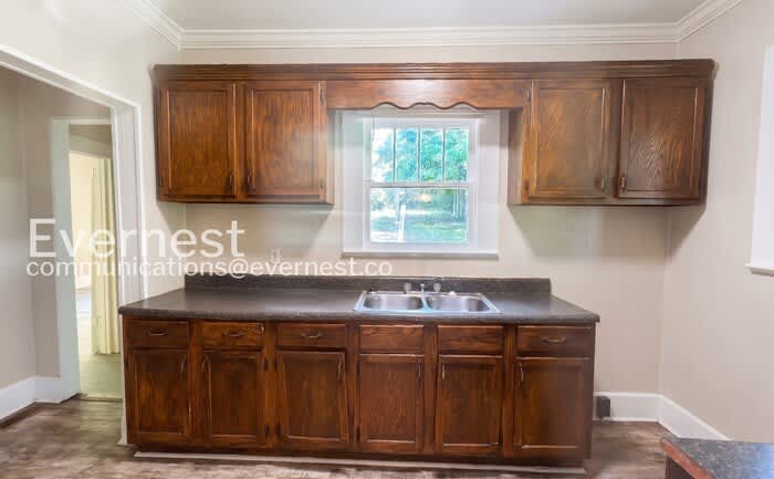 1838 31st St – photo 2
