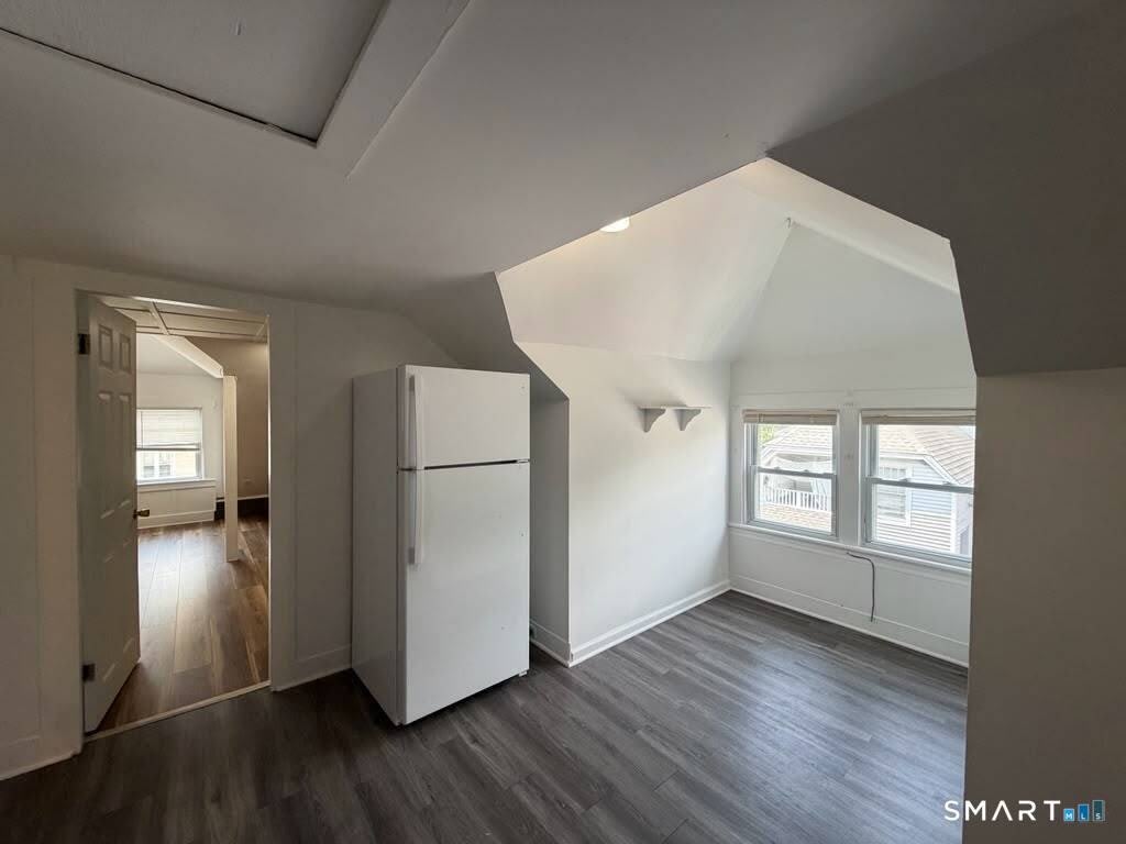 9 Forest Avenue – photo 5