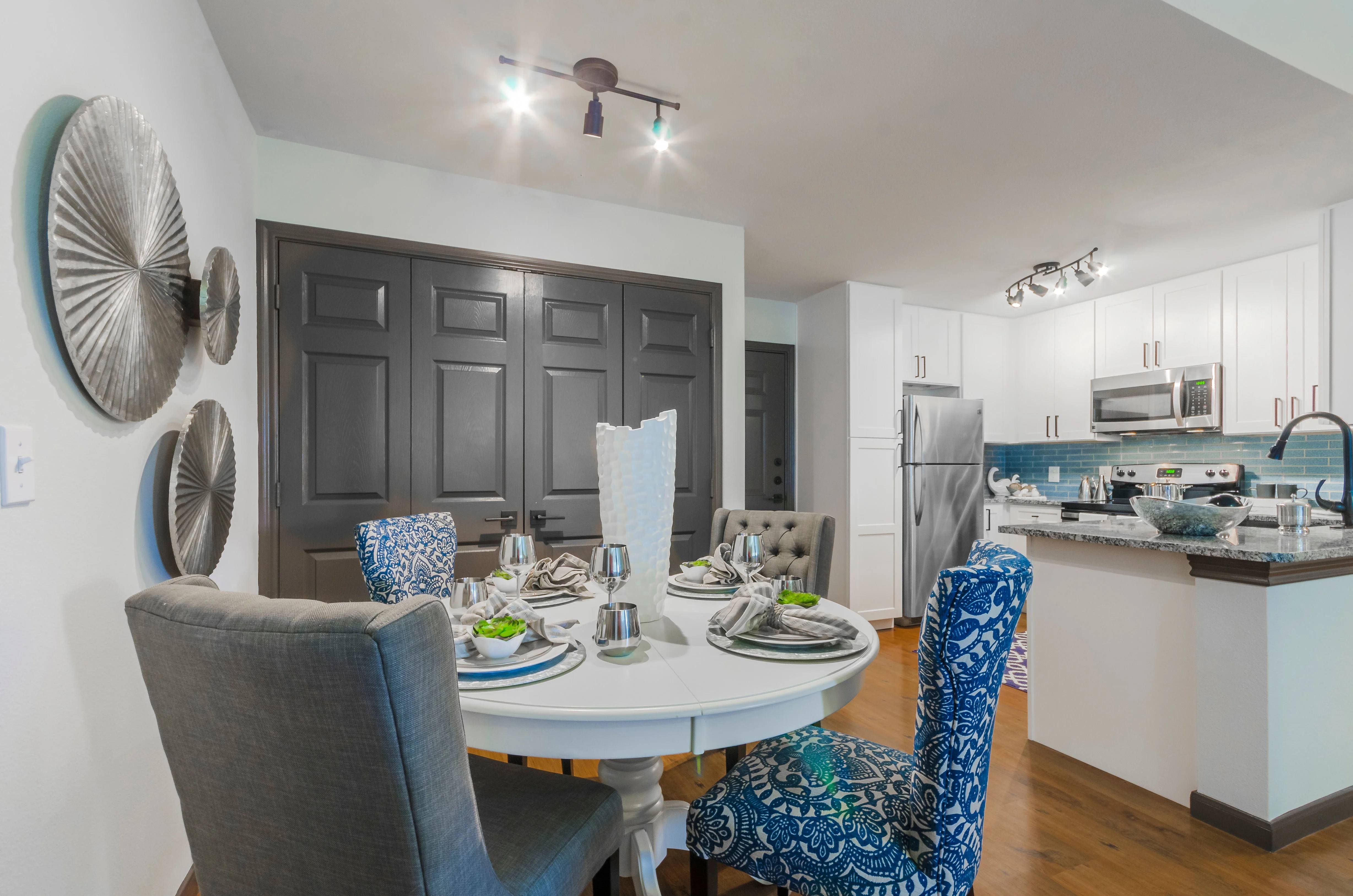 Sunstone Village, 55+ – photo 1