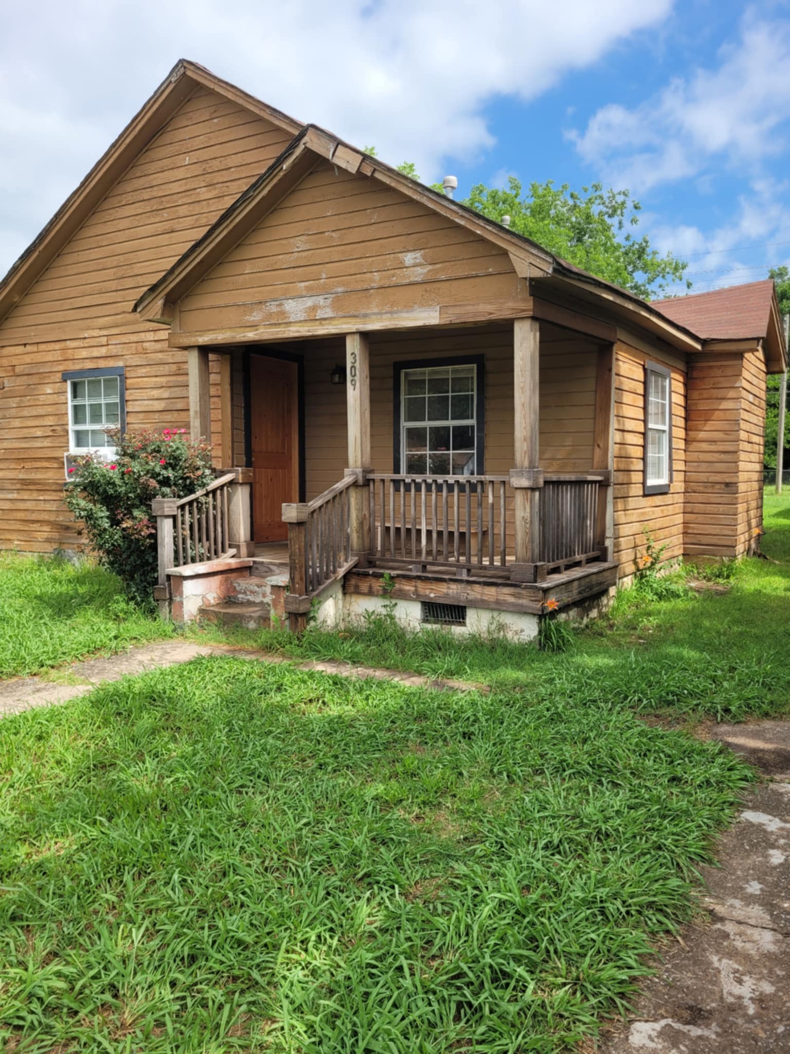309 W. Chestnut – photo 2