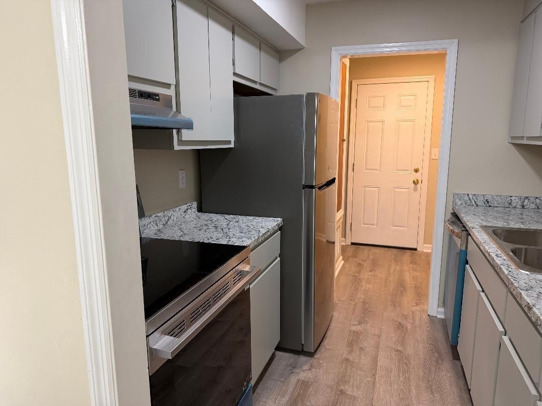 1548 Hamilton Drive – photo 3