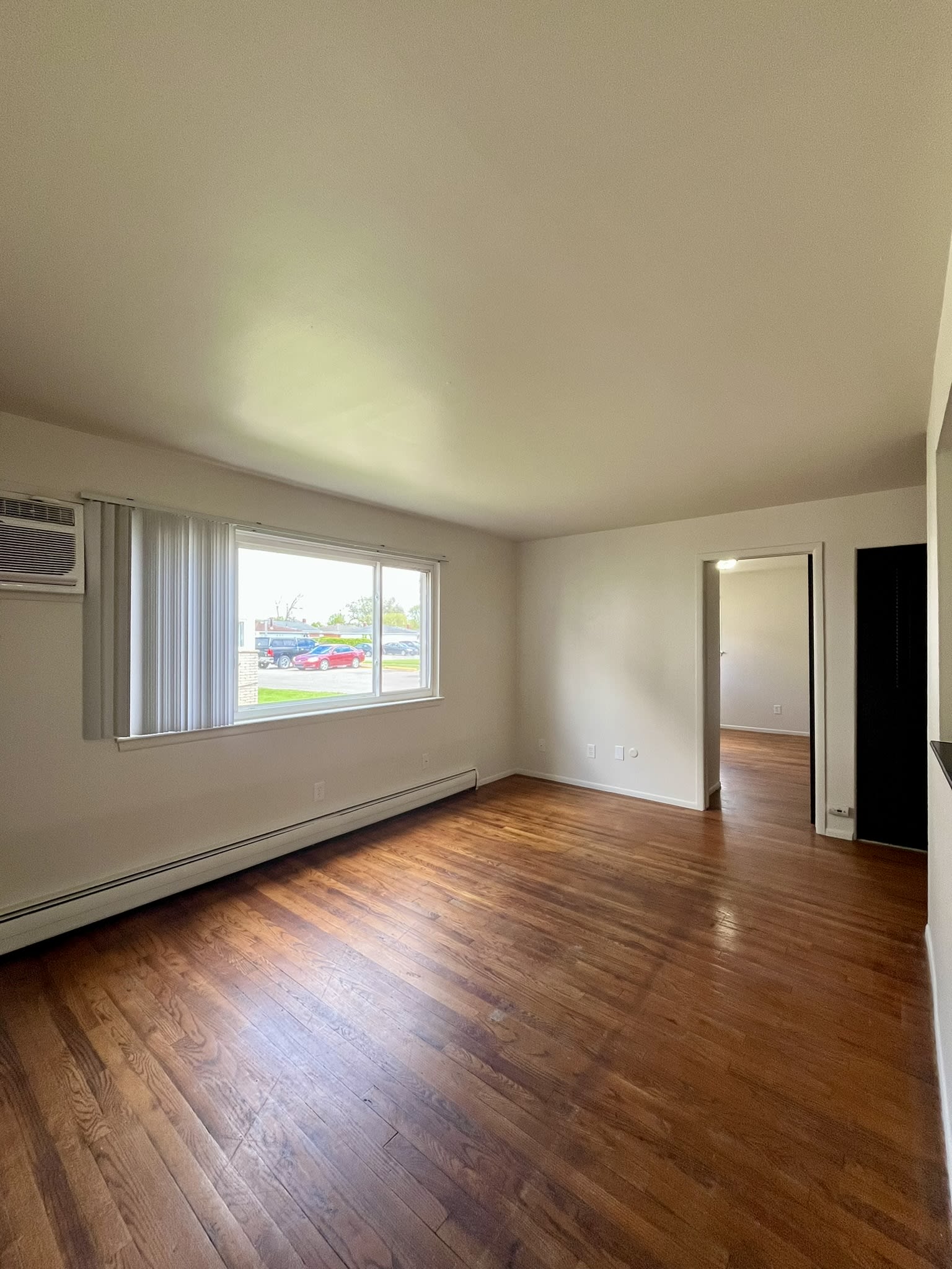 720 Harrison Boulevard – photo 3
